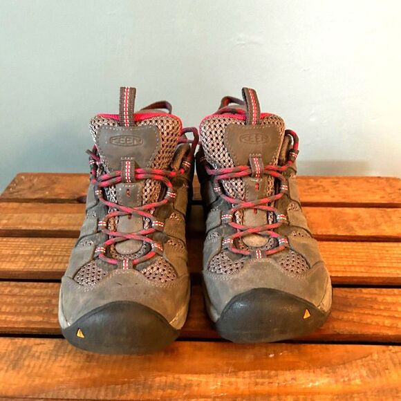Keen women's lace up gray with pink hiking sneakers size 6.5 - Picture 1 of 5